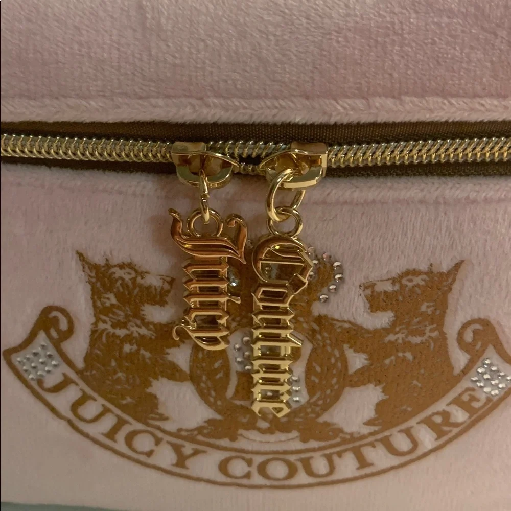 Juicy Couture Pink Velvet Cosmetic Case - Picture 2 of 5